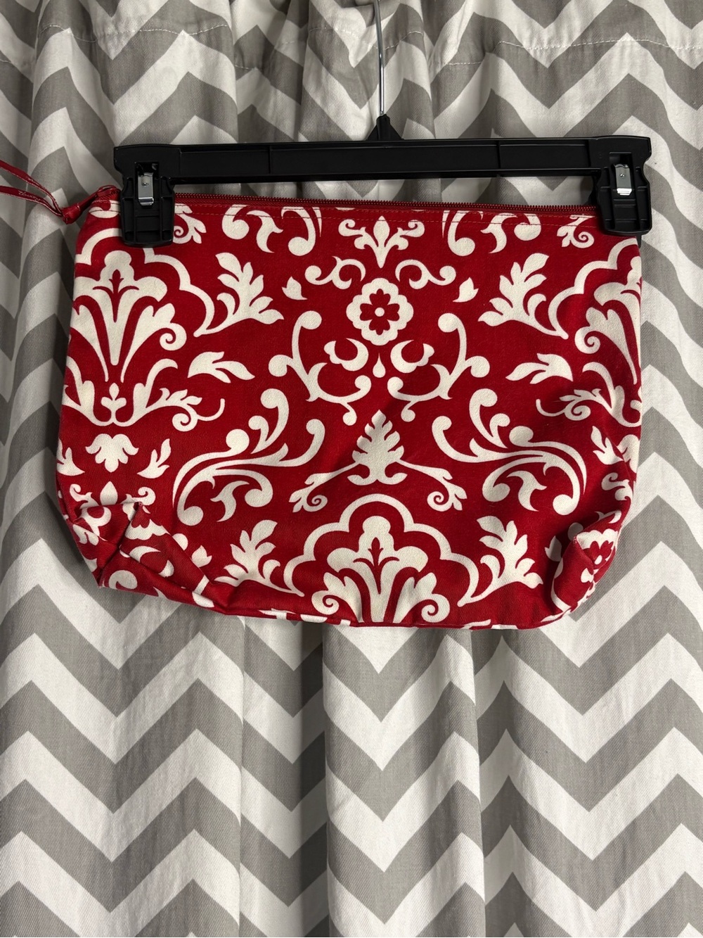 thirty-one Red and White Damask Cosmetic Pouch